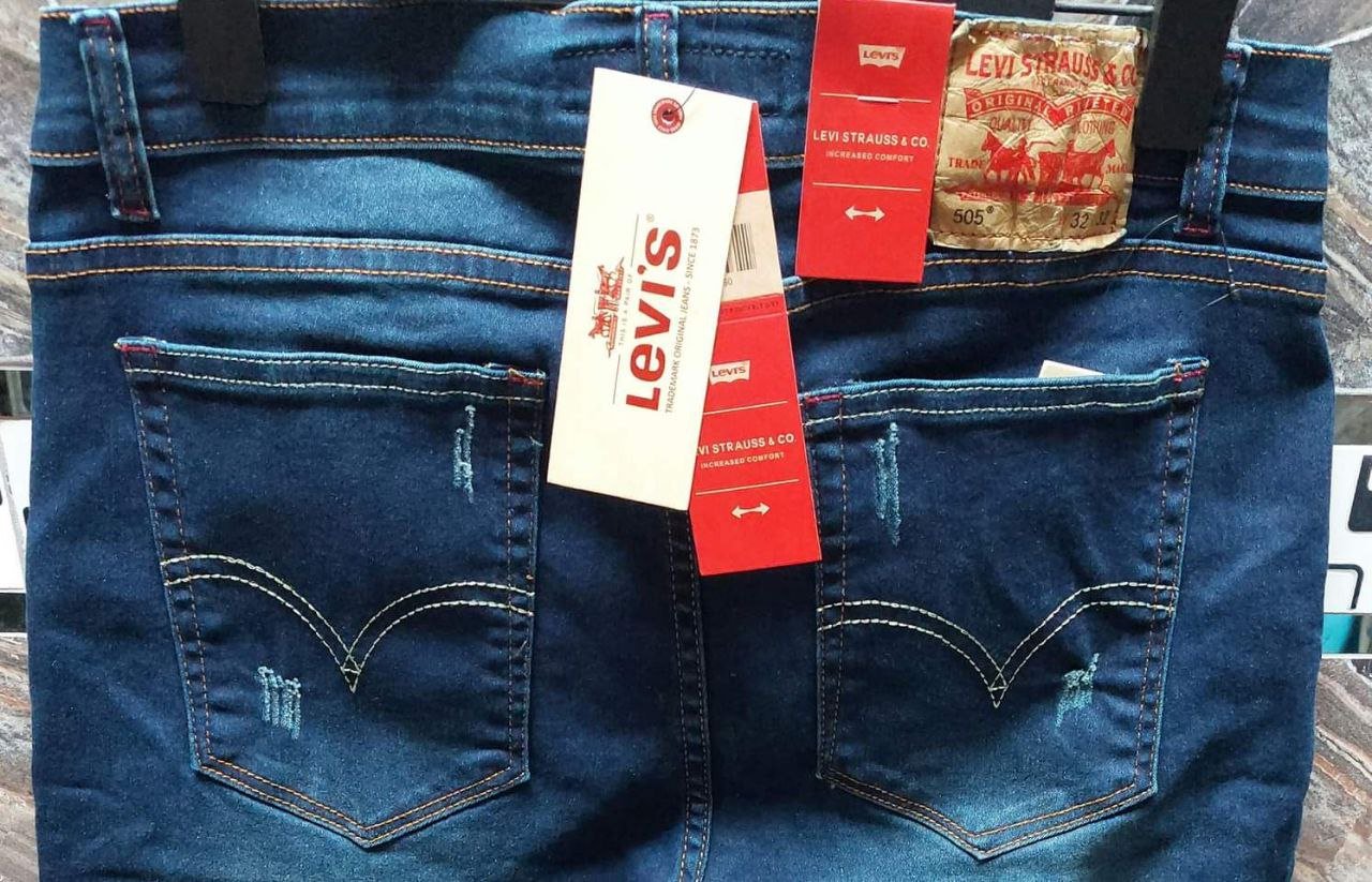 Men's levis jeans